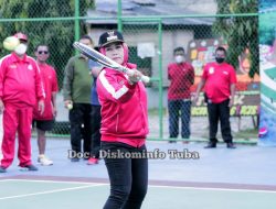 Bupati Winarti buka Tournamen Tenis Lapangan “Bupati Cup 2022” di Polres Tulang Bawang