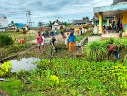 Musim Hujan, Serma Mugianto Ajak Masyarakat Bersihkan Lingkungan Rumah