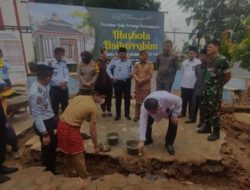 Ketua DPRD Metro Hadiri Peletakan Batu Pertama Pembangunan Mushola Baiturrohim
